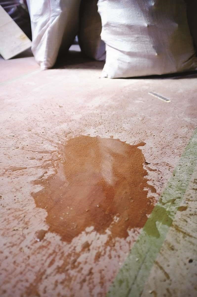 保護工程是裝修工程的第一步，在所有施工工程進行前，